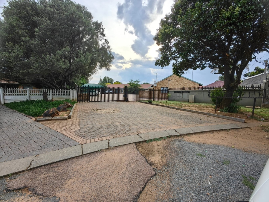 To Let 2 Bedroom Property for Rent in Roodia Free State